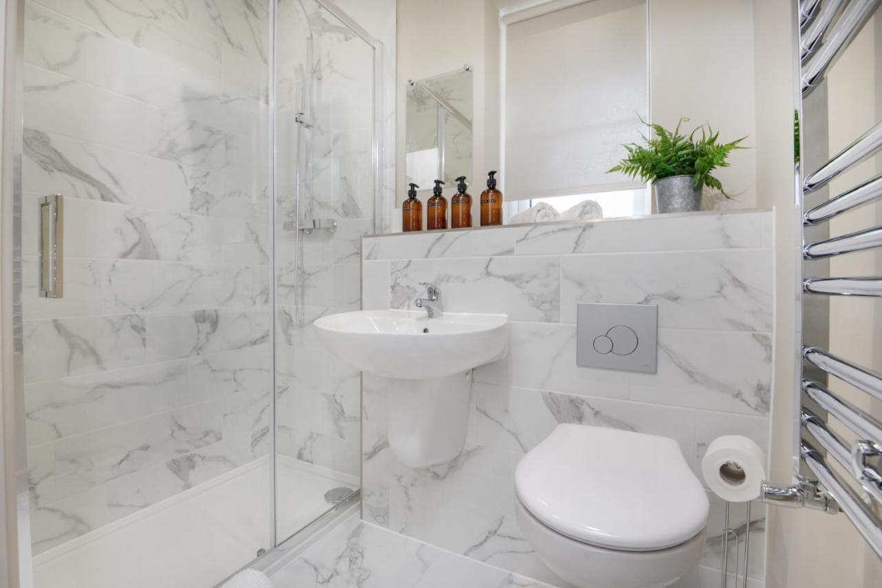 Apartment Three - Free Private Car Park - Sleeps 6 - 3 Shower Rooms - By Ocean City Retreats พลีมัธ ภายนอก รูปภาพ