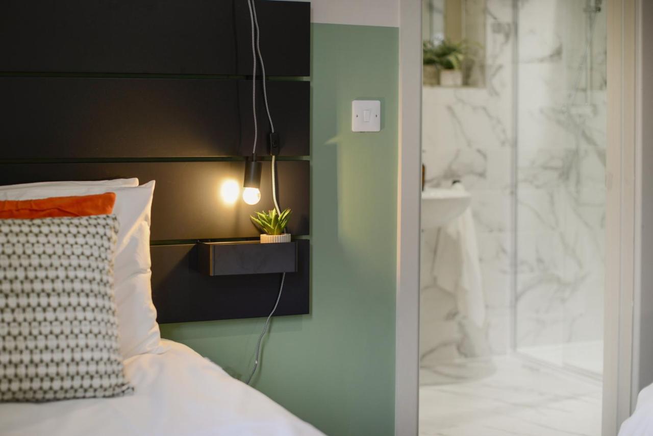 Apartment Three - Free Private Car Park - Sleeps 6 - 3 Shower Rooms - By Ocean City Retreats พลีมัธ ภายนอก รูปภาพ
