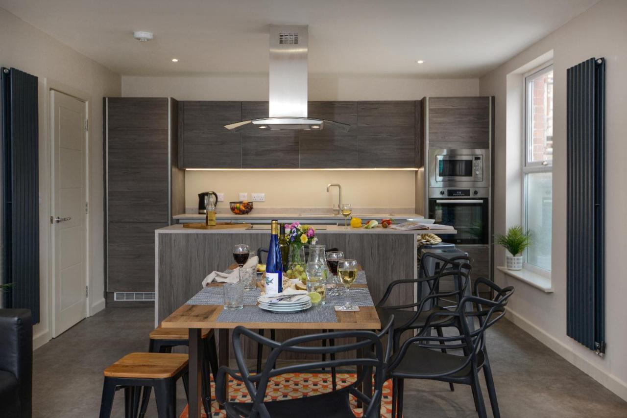 Apartment Three - Free Private Car Park - Sleeps 6 - 3 Shower Rooms - By Ocean City Retreats พลีมัธ ภายนอก รูปภาพ