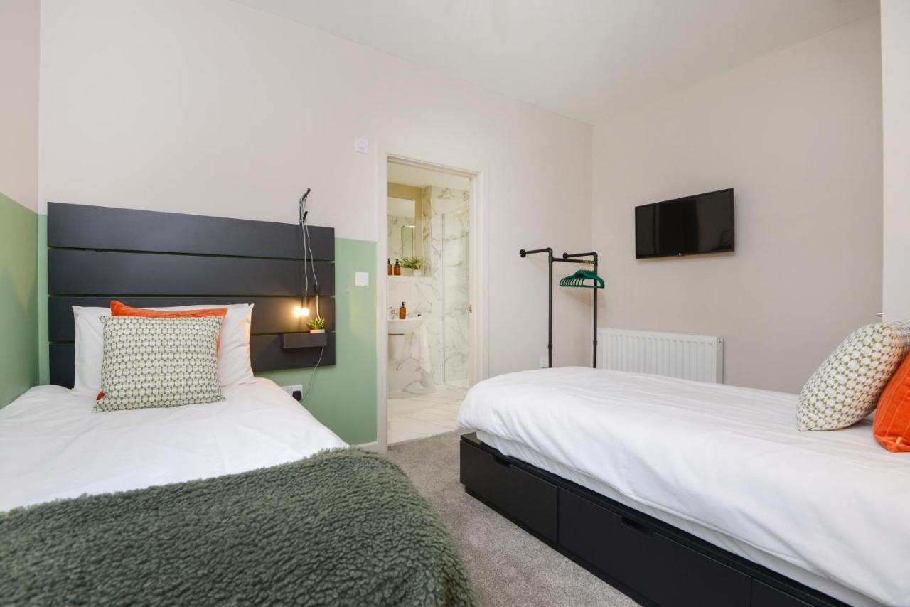 Apartment Three - Free Private Car Park - Sleeps 6 - 3 Shower Rooms - By Ocean City Retreats พลีมัธ ภายนอก รูปภาพ