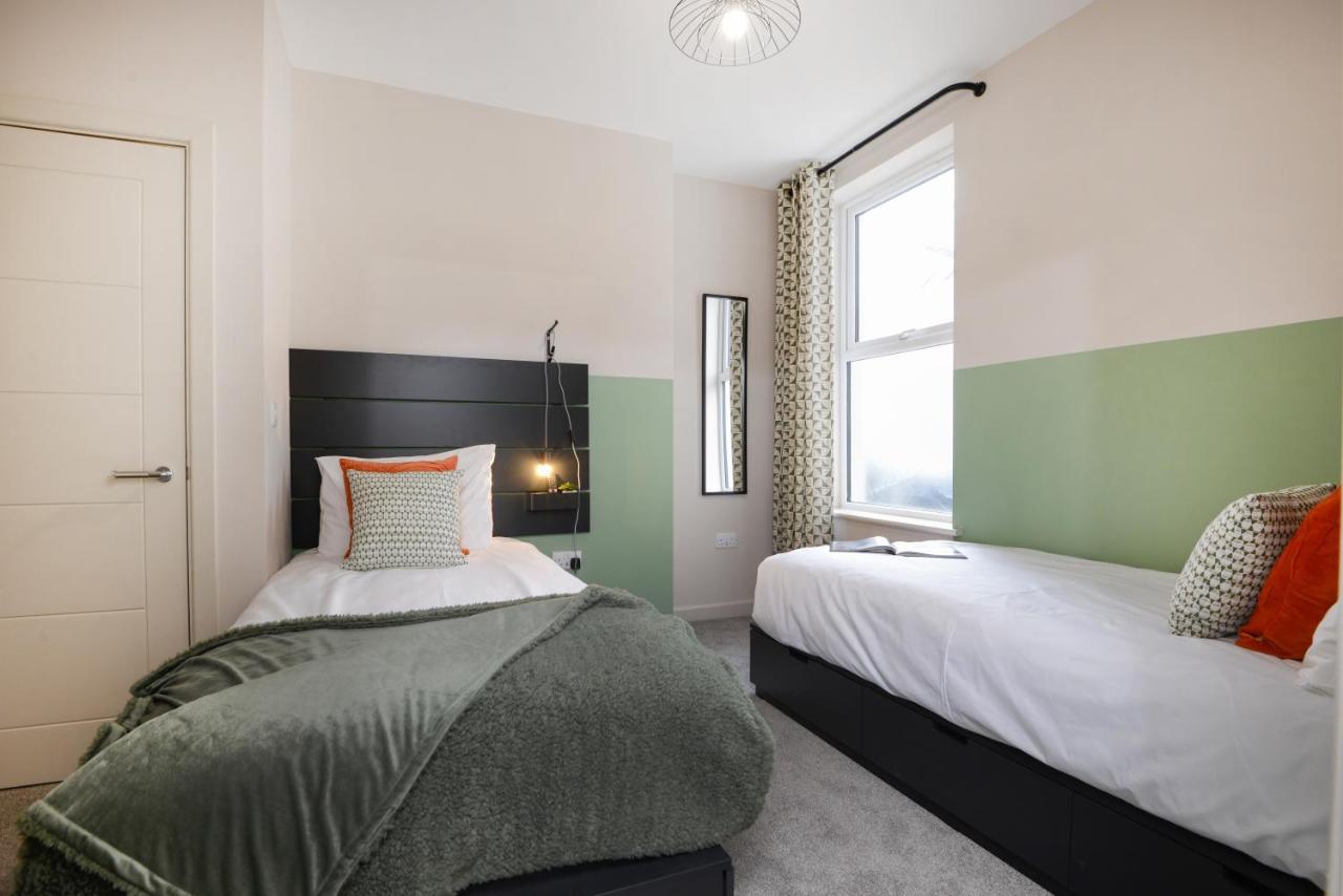 Apartment Three - Free Private Car Park - Sleeps 6 - 3 Shower Rooms - By Ocean City Retreats พลีมัธ ภายนอก รูปภาพ